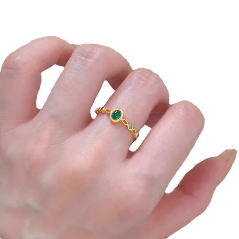 Xiaohongshu نمط المحكمة الشعبية الرجعية الذهب سطح البيض حلقة المرأة الأزياء الخفيفة الفاخرة الأنيقة والمجوهرات الراقية