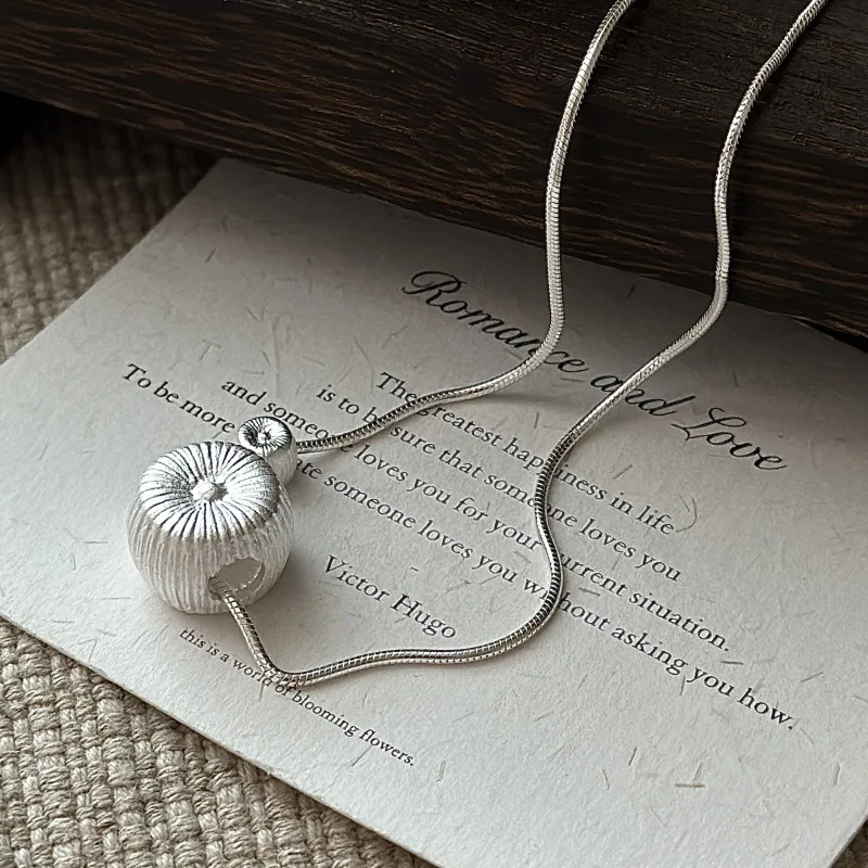 

S925 Стерлингового Серебра Белая Горящая Ретро Текстура Простое Ожерелье Простая Цепочка Ключицы Тяжелой Промышленности Серебряные Ювелирные Изделия Оптом