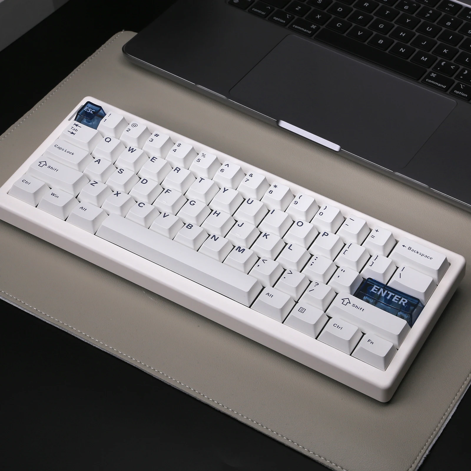 QK61 V2 Compact 60 Percent Gasket Mechanical Keyboard Triple Mode Bluetooth-compatible 2.4G Hot Swap RGB VIA QMK 3000mAh