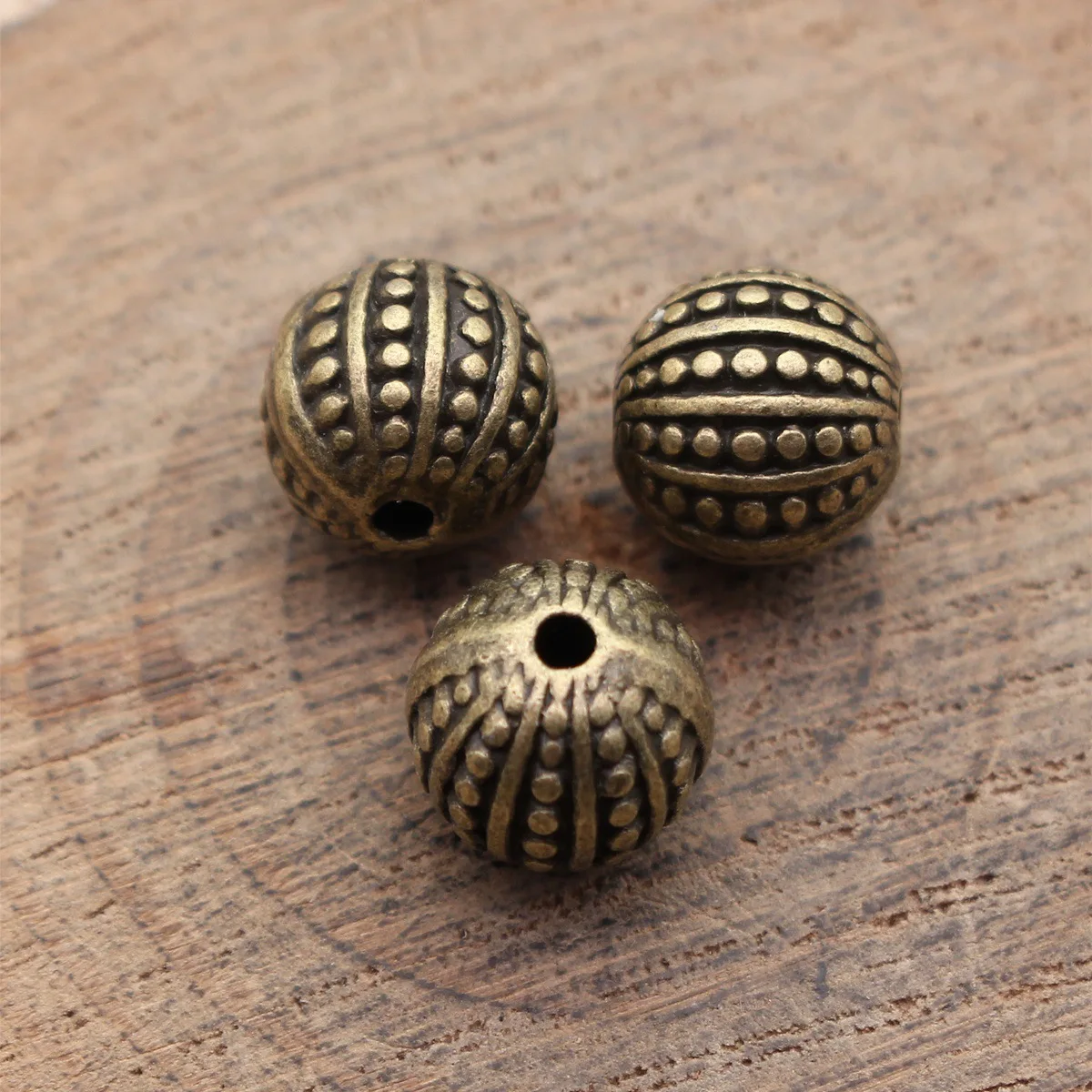 5pcs 10x10x10mm 2 Colors Embossed Textured Spherical Beads With Small Holes Jewelry Findings