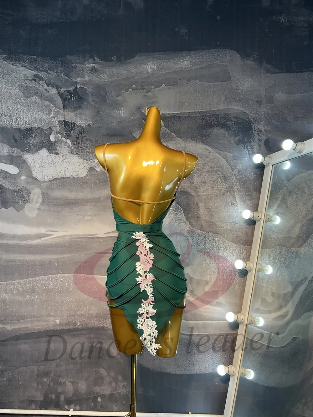 Abito da ballo latino per bambini adulti Abito professionale da donna di fascia alta personalizzato con colletto bianco e bretelle