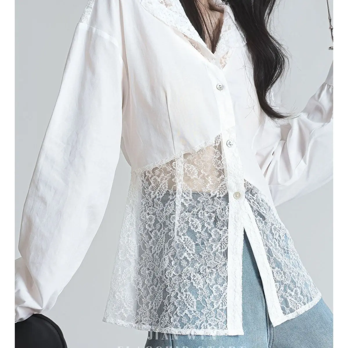 

Lace Patchwork Shirt for Women in Autumn 2025, Loose Design, Niche Long Sleeved Shirt Top