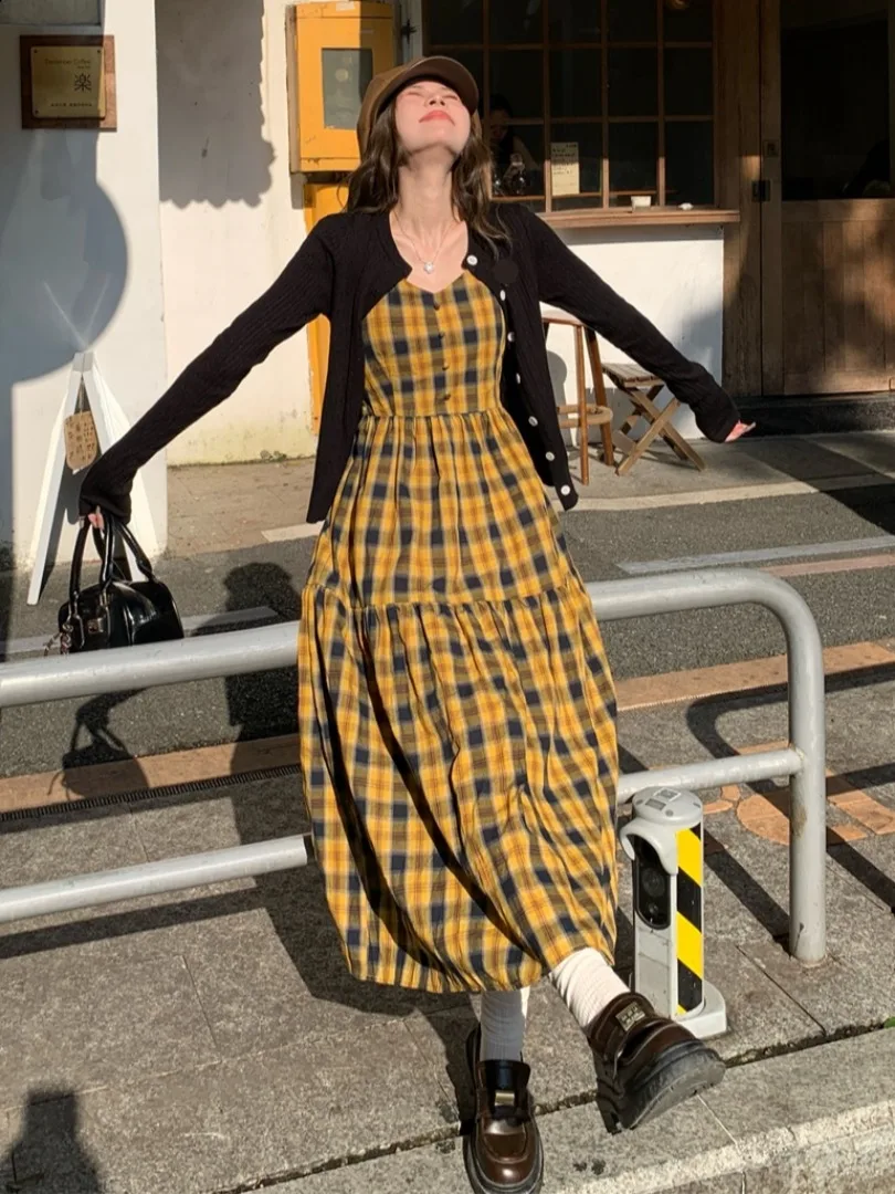 

plus Size Women's Korean Style Two-Piece Set round Neck Long Sleeve Cardigan Top And Plaid Dress Spring Fashion Ensemble