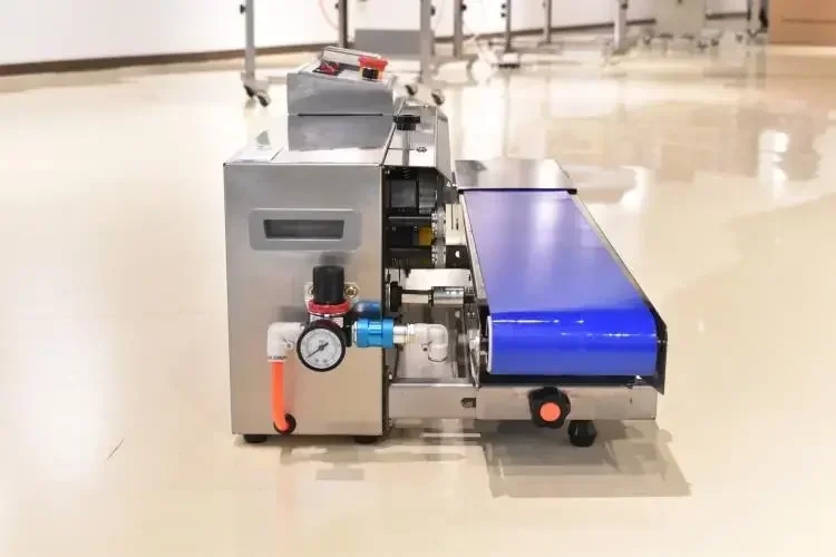 SF150N 窒素充填連続バンドシーラー パウチ水平固体フィルムシーリングマシン