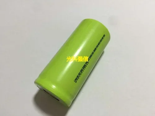 Nuova batteria agli ioni di litio 32700 Batteria a luce forte Batteria di ricarica 3.7V 7000MAH Veicolo elettrico