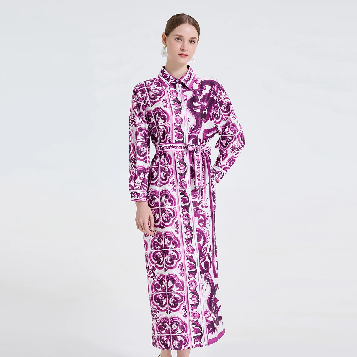 Runway – robe Maxi à fleurs pour femmes, chemise à manches longues, violet, bleu et blanc, imprimé porcelaine, ceinture, vacances, style Boho, printemps 2025