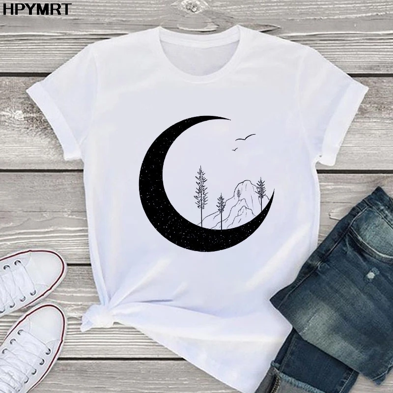 T-shirt Women Aesthetic moon Print Fashion Harajuku Tshirt Girl Casual White Top T Shirt 2020 New Summer Female TShirt Clothing