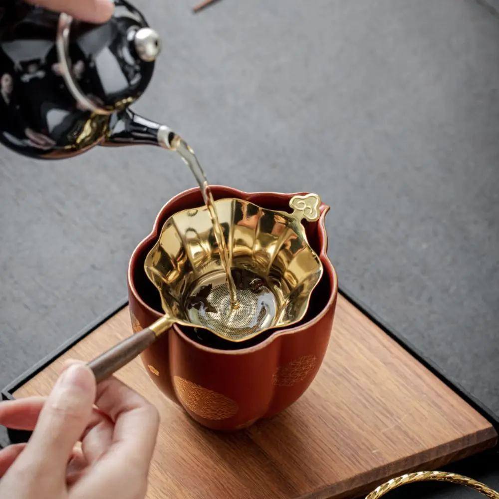 

Practical Octagonal Lotus Leaf Cloud Tea Strainer Fine Mesh Alloy Tea Infuser Chinese Traditional Vintage Tea Filter Tea Room