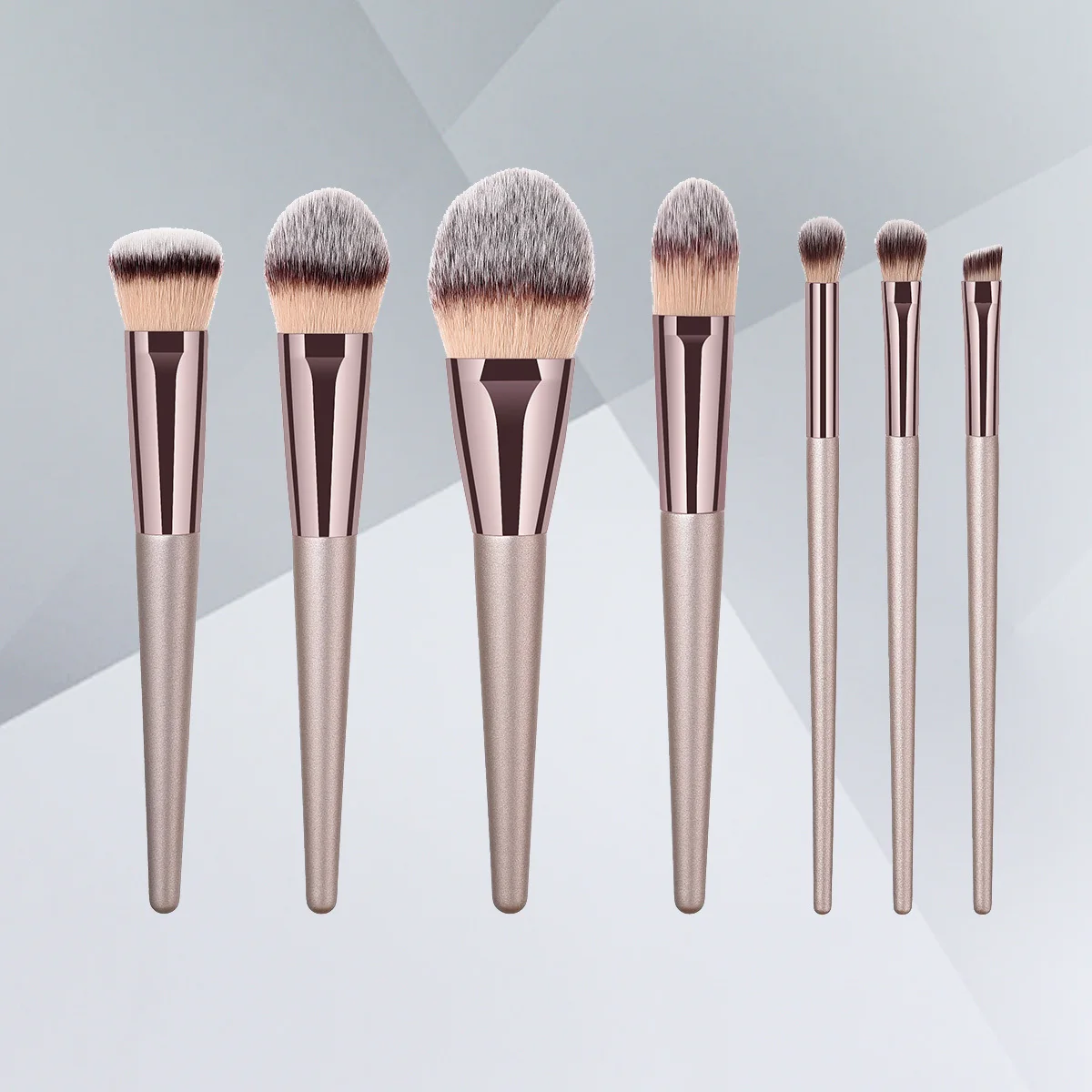 

7Pcs Makeup Brush Kit Ultra Soft Nylon Hair Professional Cosmetics Set T07049 Gold Perfect Gift Ladies