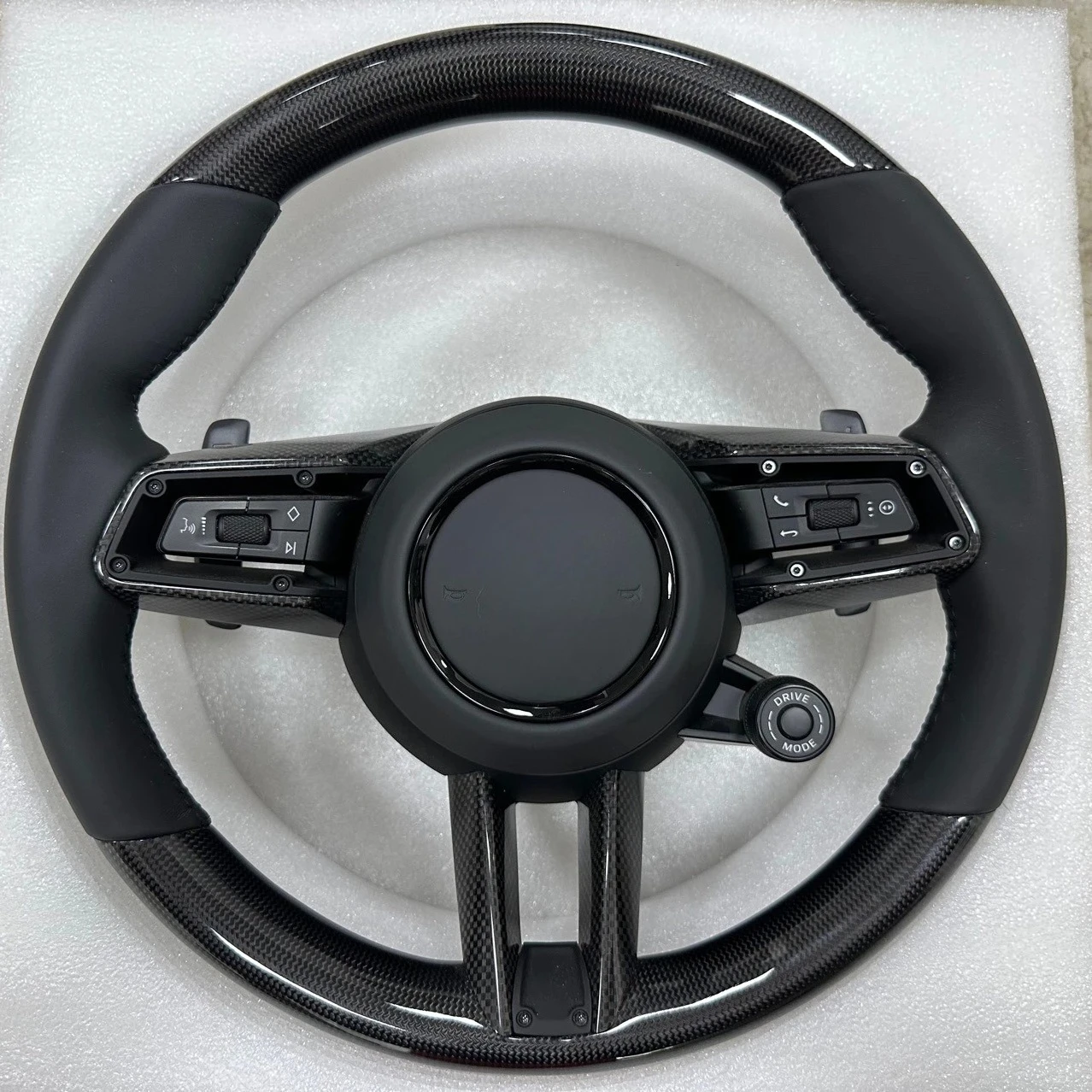 

For Carbon Fiber Steering Wheel Macan Paramela