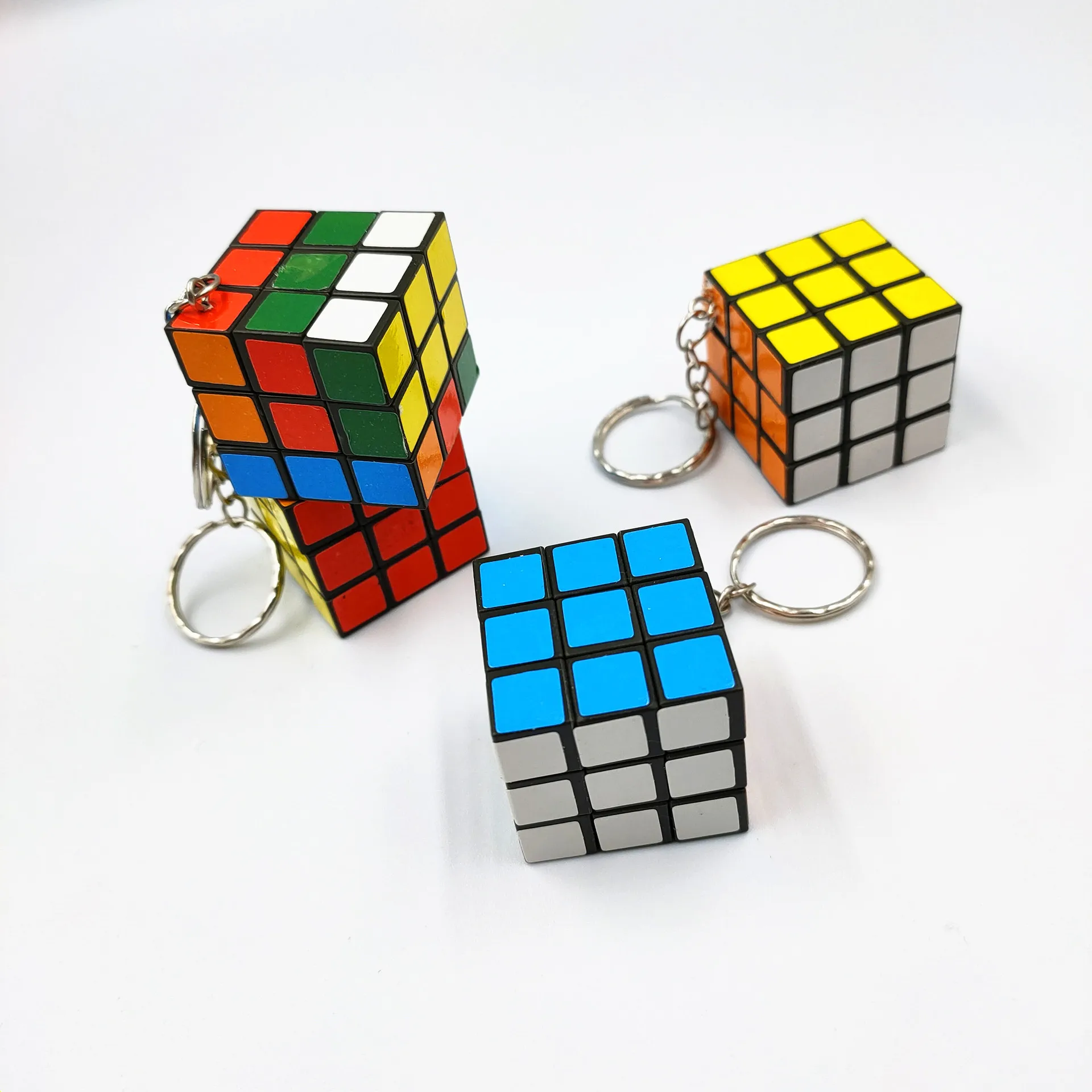 Creative Mini Magic Cube Keychain, Fun Puzzle Gift