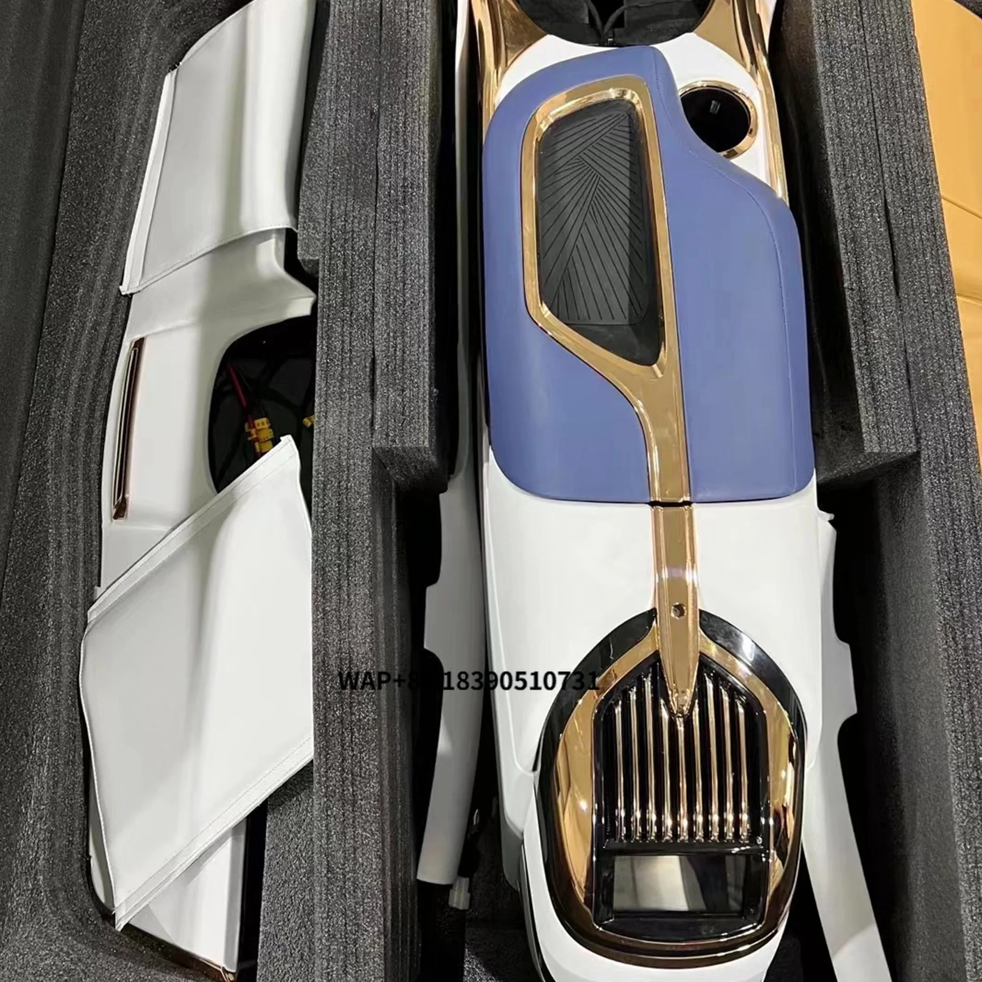 

2025 New Design Front Center Console Storage Box Armrest with Screen Refrigerator for Vito 16-23 Interior Kits