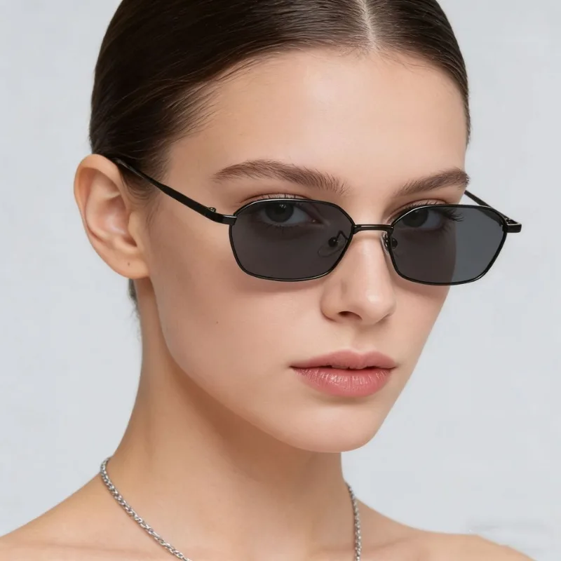 New Fashion Vintage Sunglasses Women Men Brand Designer Retro Metal Rectangle Sun Glasses Female Male Popular Black Eyewear view 5