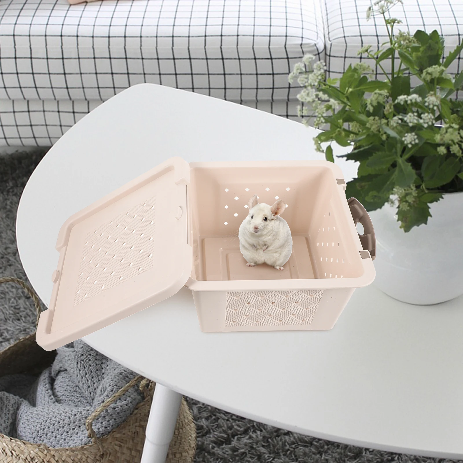 

Pet Transport Box Cage Small Animal Carrier Hamster Rat Guinea Pigs Breathable Plastic Storage Container Easy Clean Pet Supplies