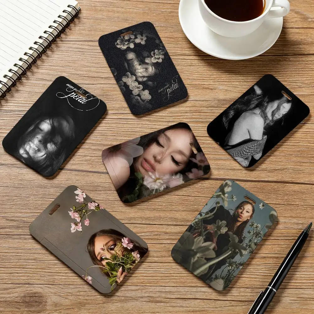 Singer A-Ariana Grande Petal Pocket Credit ID Card Badge Tag Bus Card Holder Pass Case With Neck Strap Lanyard