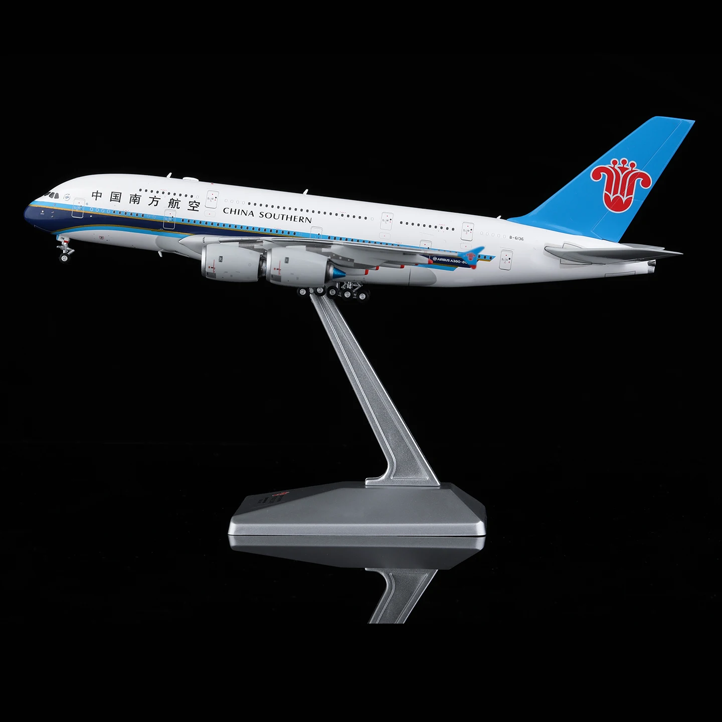 A581501 Alloy Collectible Plane Gift HX Models 1:400 CHINA SOUTHERN Airlines 