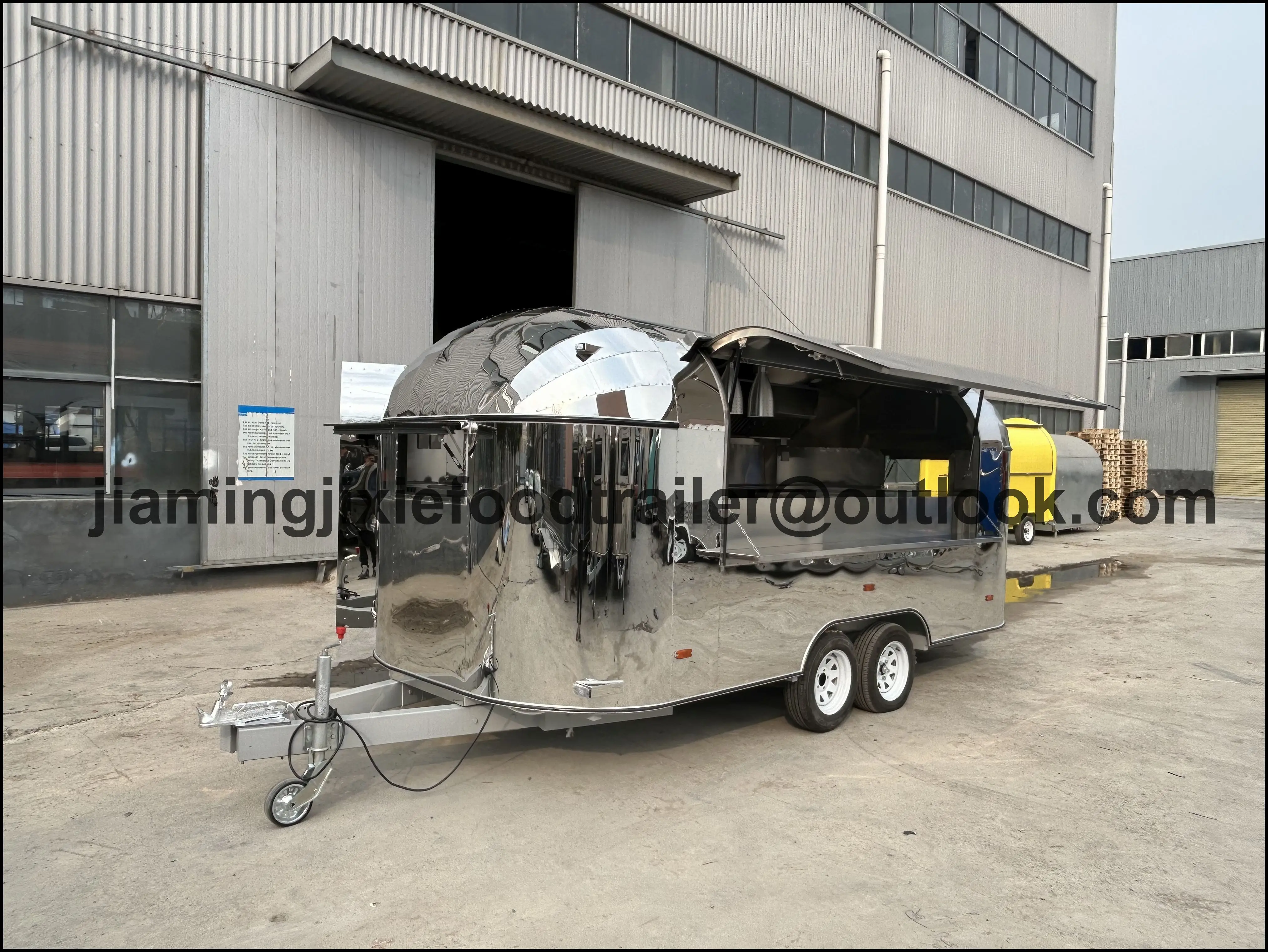 

Outdoor Street Small Mobile Coffee Ice Cream Truck Fast Food Vending Snack Drink Bar Mobile Food Trailer for Sale
