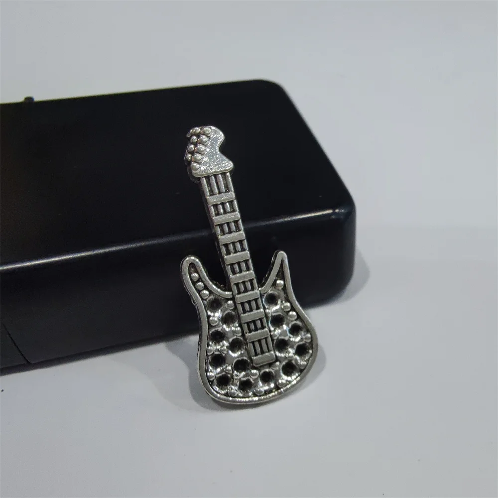 

Creative 3D Silver Electric guitar Metal Badge For ZP Kerosene Petrol Lighter DIY Handmade Decor Accessory Smoking Gadget