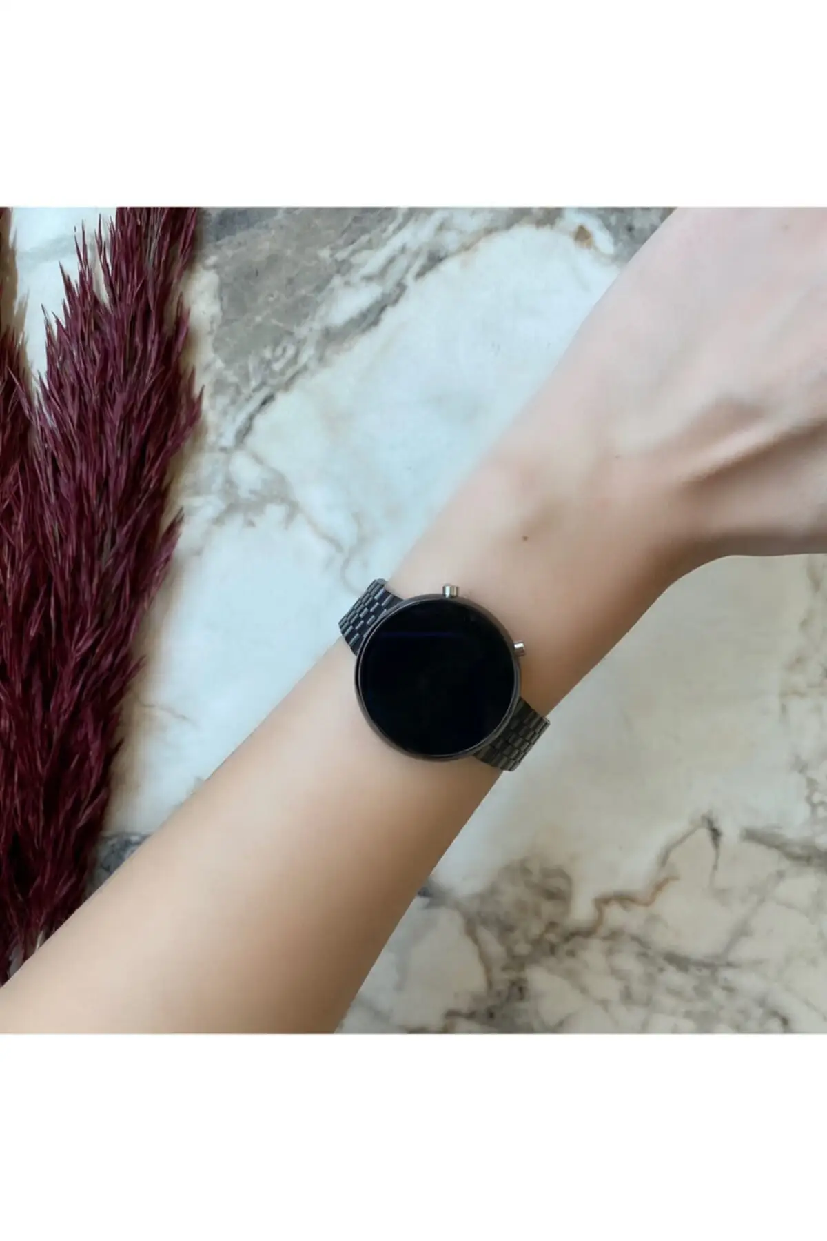 Relógio digital de discagem redonda