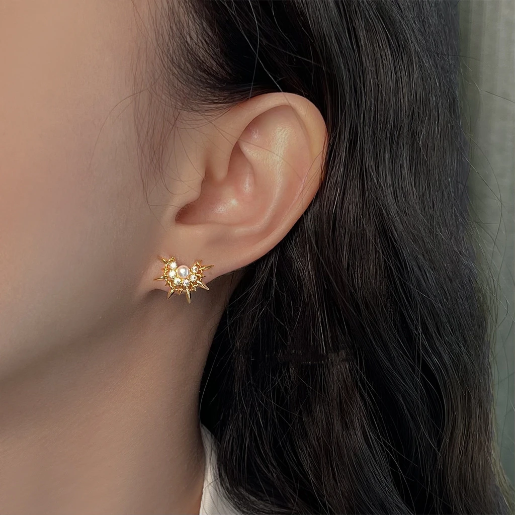 14K Gold Plated Copper White Imitation Pearl Surrounded Clear Cubic Zirconia Vintage Star Stud Earring Jewelry Gift for Women