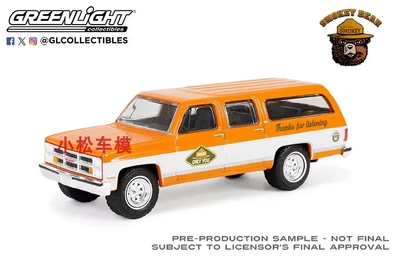 1:64 1983 GMC Suburban Diecast Metal Alloy Model Car Toys For Gift Collection