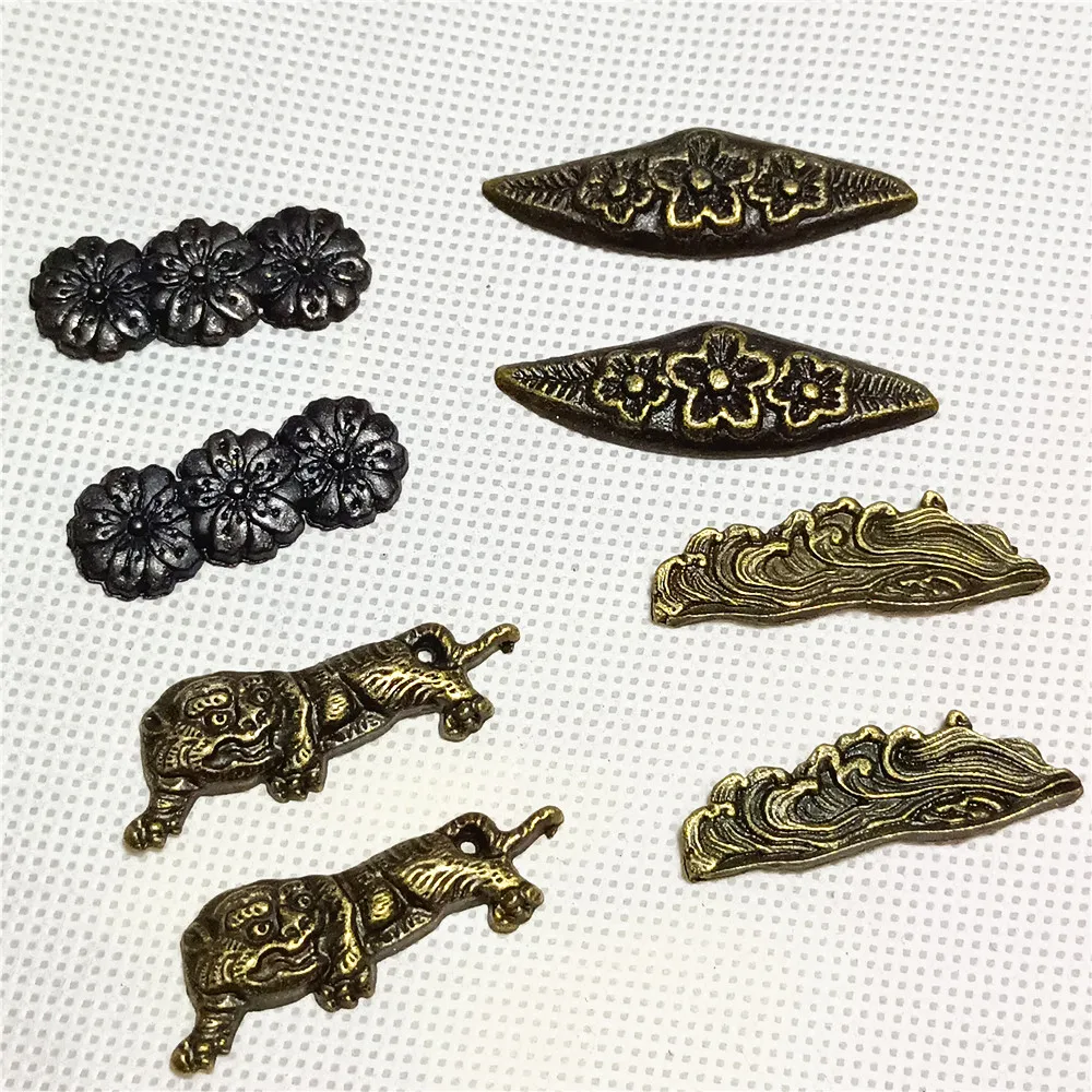 8Pcs Different Menuki Fitting On Handle For Japanese Sword Samurai Katana Wakizashi Tachi Tanto Nodachi Odachi Shiani Tsurugi