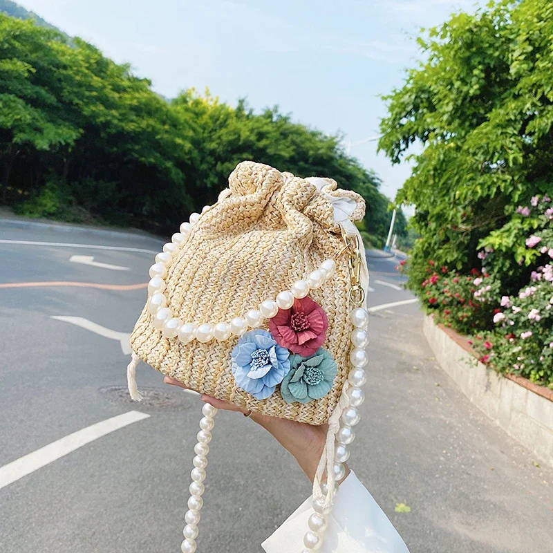 

Соломенная тканая сумка с цветочными бусинами, модная сумка через плечо на шнурке, новинка 2025, универсальная женская сумка, женская сумка через плечо