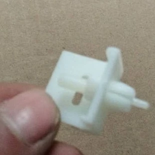 

Совершенно новая оригинальная внутренняя защитная пластина двери, винтовое сиденье, крышка багажника, подкладка, пряжка, зажим для Chery Cowin 2, Fulwin 2