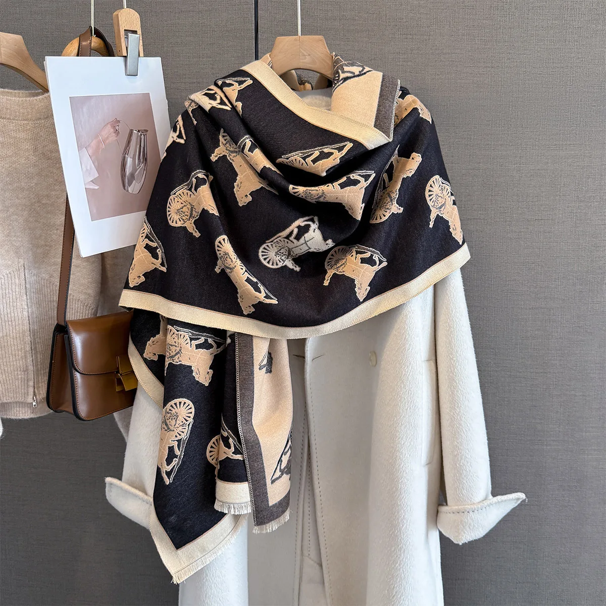 Новый Ретро шарф с принтом лошади, осень-зима, толстые теплые кашемировые шарфы, роскошная дизайнерская шаль, буфанда, пончо, Echarpe, пашмина Новый Ретро шарф с принтом лошади, осень-зима, толстые теплые кашемировые шарфы, роскошная дизайнерская шаль, буфанда, пончо, Echarpe, пашмина