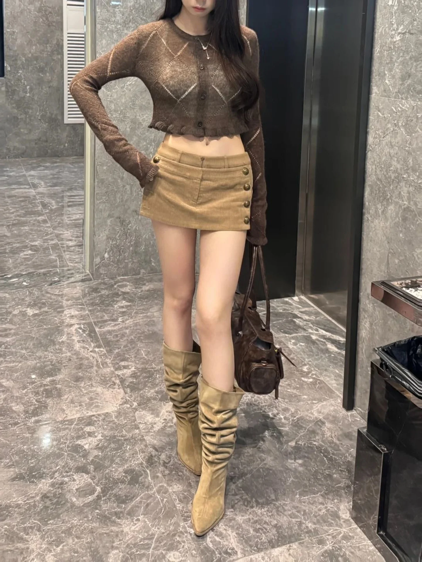 American Style Short Velvet Skirt with Detachable Button Low Waist Bodycon Slimming for Women Autumn New Arrival Half-length