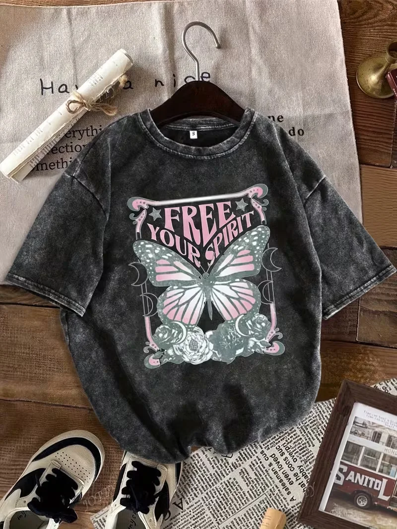 T-shirt en coton lavé à imprimé papillon, tee-shirt graphique rétro mystique avec motif papillon, décontracté et ample à manches courtes pour le streetwear et le quotidien