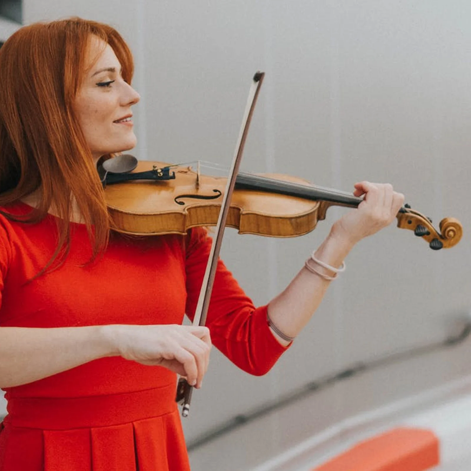 

Violin Bow 1/4 Size Chicken Wing Wood Practice Student Musical Instrument Useful Violin Parts Beginner Easy Comfortable