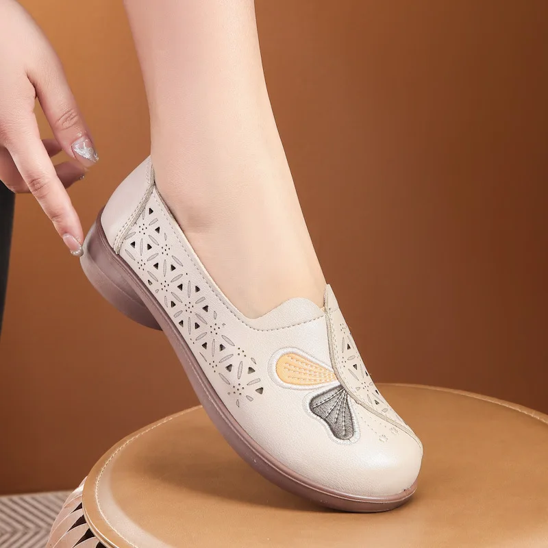 New Women Shoes Flat Knit Breathable Square Heel Fashionable Beautiful Princess Antiskid Rubber Sole Comfortable