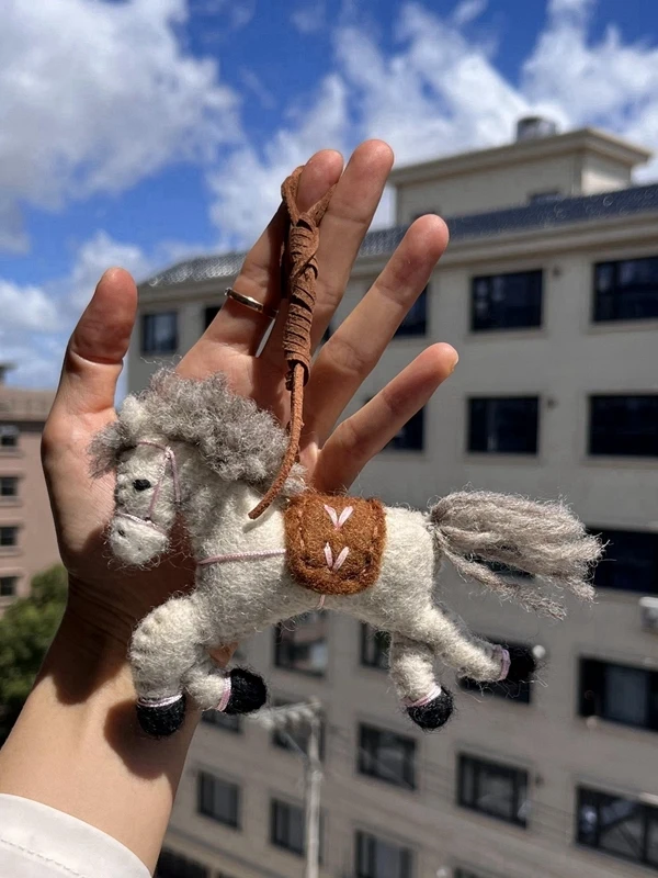 Handmade Wool Felt  Keychain Cute Doll Car Hanging Decoration Unisex Couple Gift Fashionable Animal Shaped Decorative Ac...