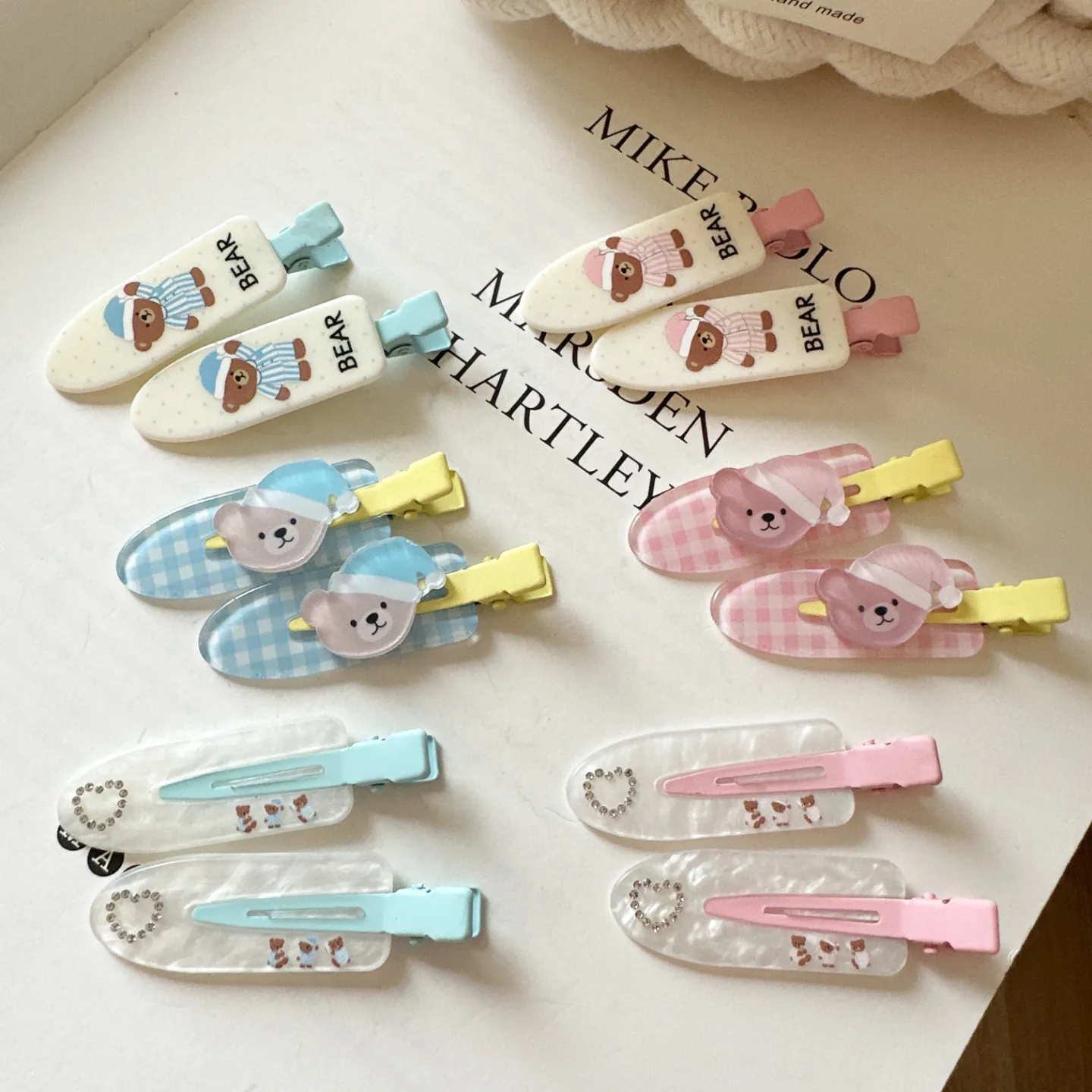 Cute Cartoon Bear Seamless Hair Clip for Bangs Side Flyaway Clips Korean Style Small Acrylic Lightweight Daily Wear