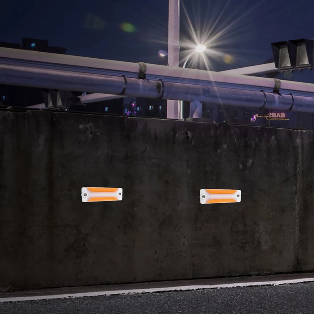 

6Pcs Road Contour Markers Reflective Rectangular Driveway Reflectors for Highway Garage Parking Lot Ground Markers Weather