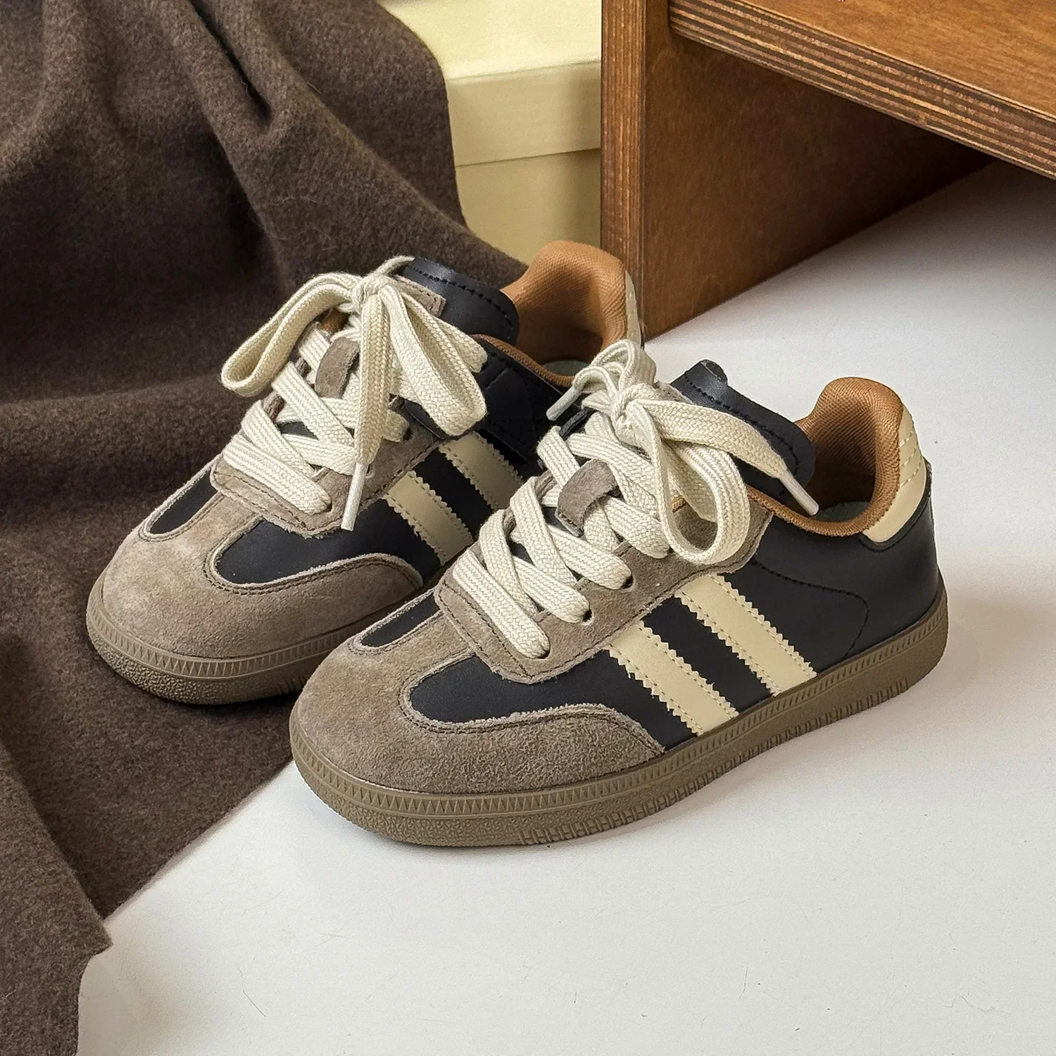 子供のレトロなレースアップフラットスケートボードスニーカー、軽量シューズ、快適なスポーツ、レトロなトレーニング、男の子、女の子、子供、幼児、春