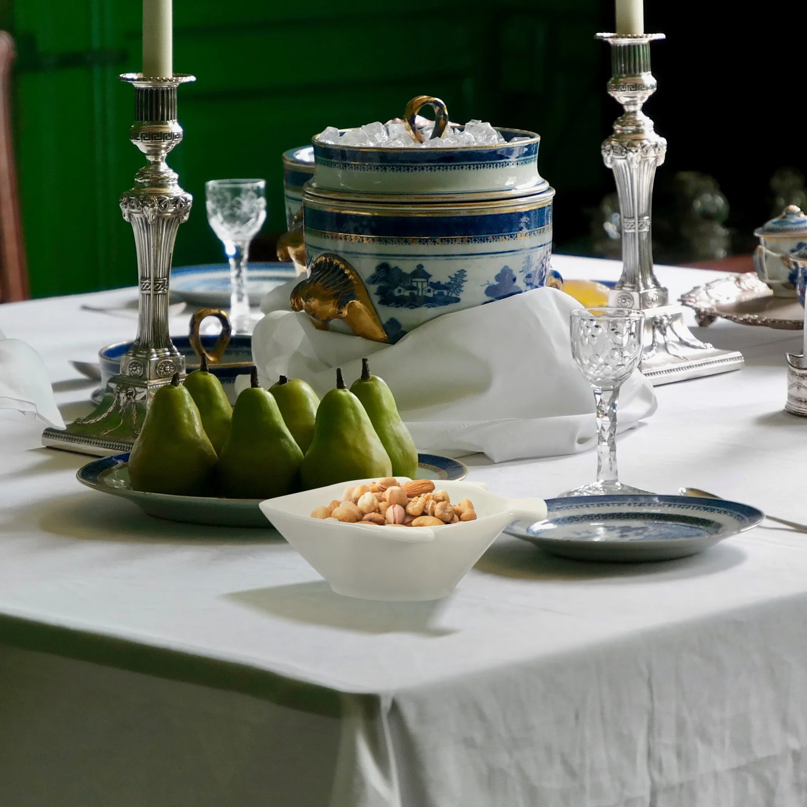 

6Pcs Fish Style Ceramic Sauce Bowls Compact Dipping Dishes for Soy Oil Vinegar Nuts Candies Party Wedding Celebration Use