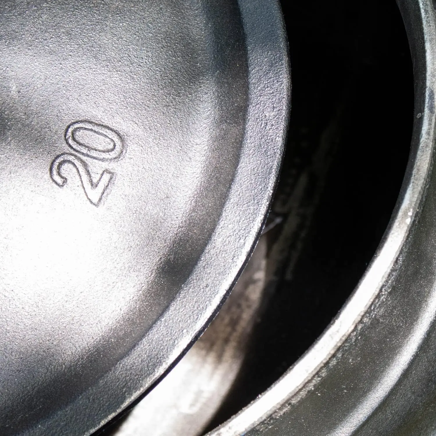 Campfire Cooking Kettle Pot - Cast Iron Potje Dutch Oven with 3 Legs and Lid, 19.25 inch, 14.75 Gallon