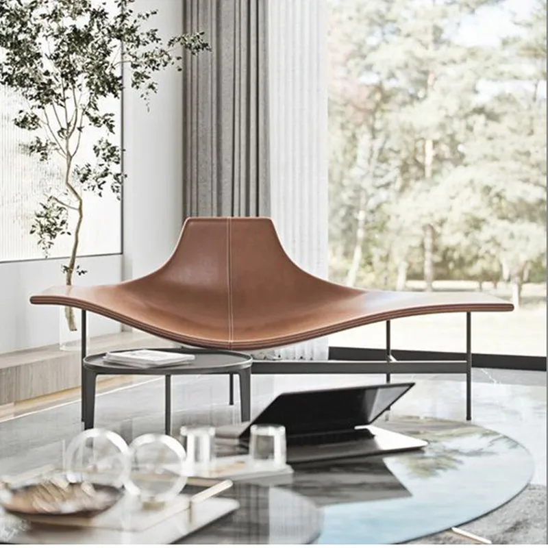 

The same creative replica of the deck chair is a casual single sand.