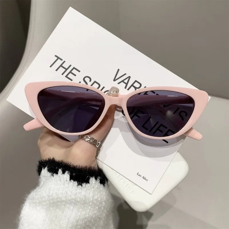 

Trendy Cat Eye Sunglasses Vintage Sun Glasses Summer UV400 Shades Eyewear Outdoor Sun Protection Eyeglasses Oculos De Sol