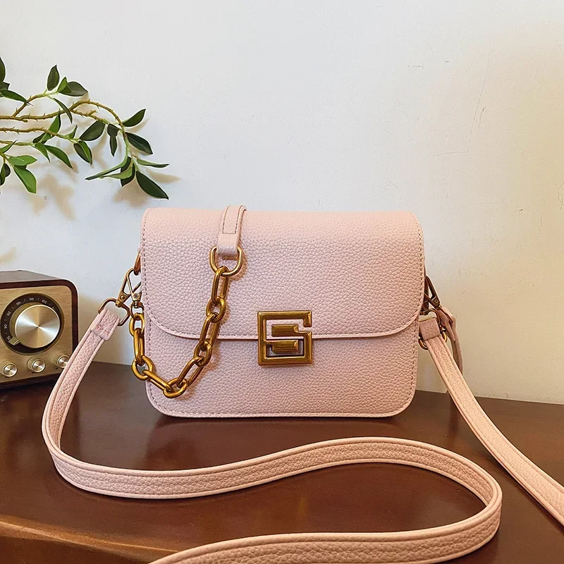 

2025 Women's Retro Small Square Underarm Tote - Exquisite Chain Design High-Quality Tofu Bag | Versatile Sophisticated Style