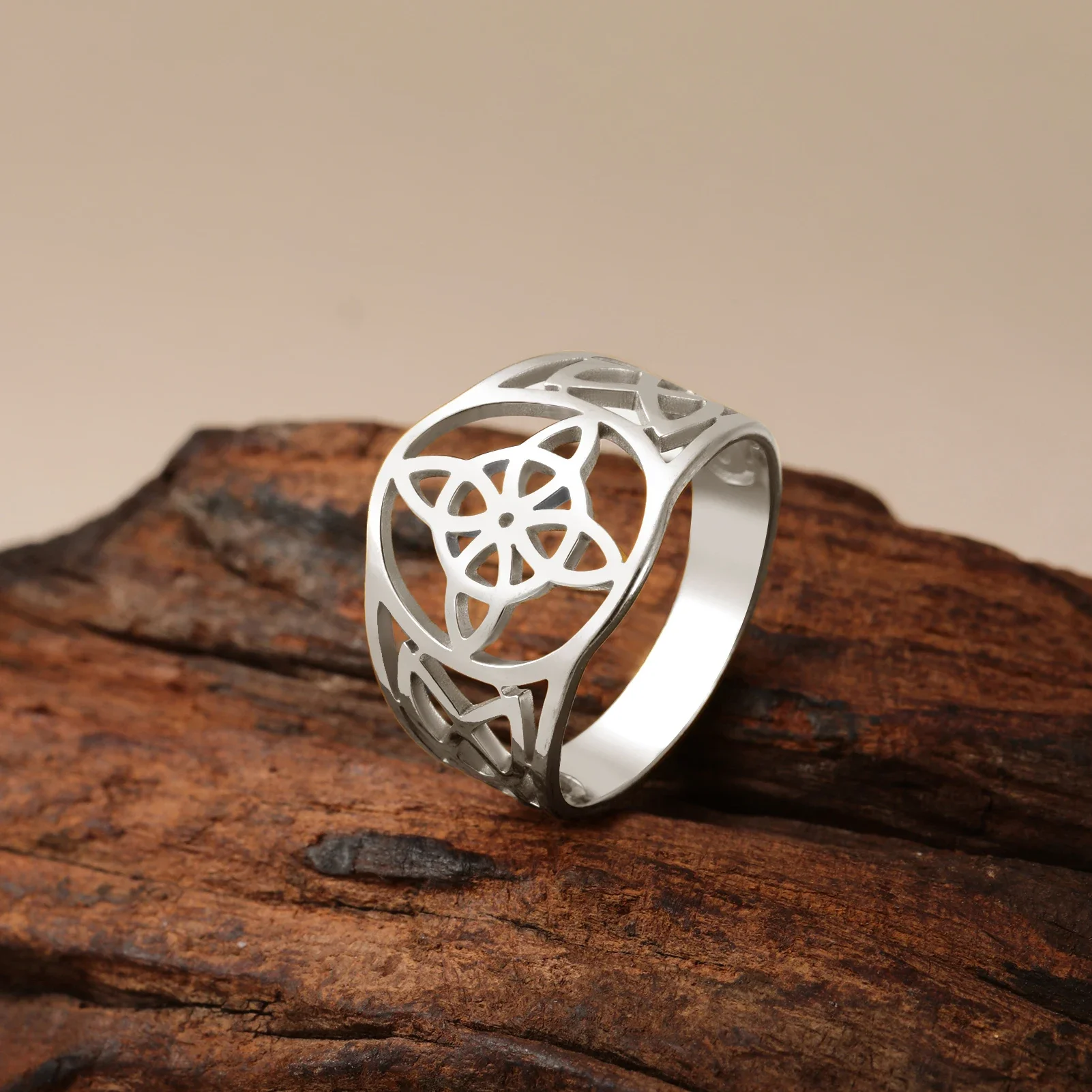 HIPEE Fashion Celtic Knot Design Women Rings Stainless Steel Celtic Knot Witch Amulet Couple Ring for Wedding Jewelry Gift