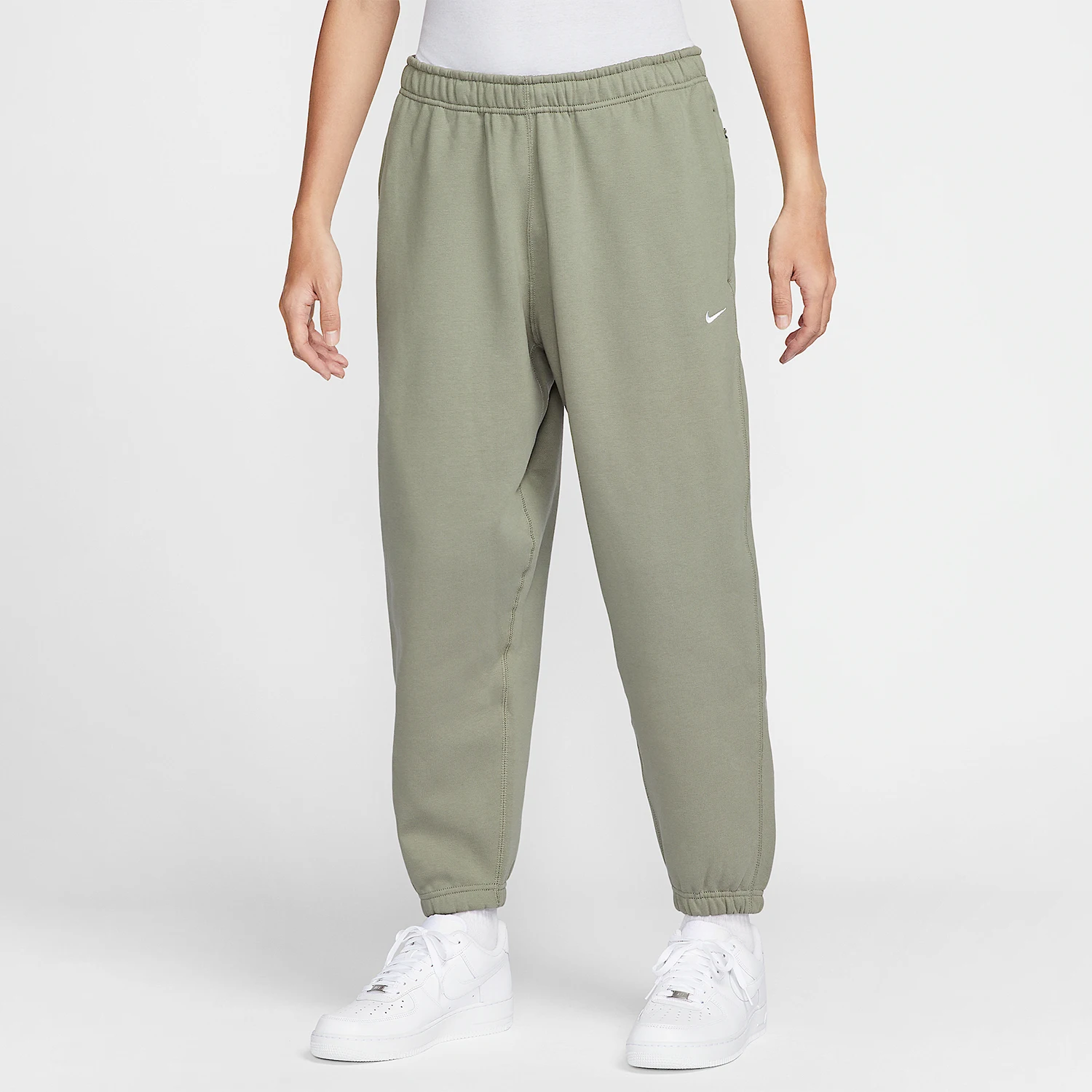 Nike Original Solo Swoosh Herren-Fleecehose mit lockerem Bündchen DX1365-320
