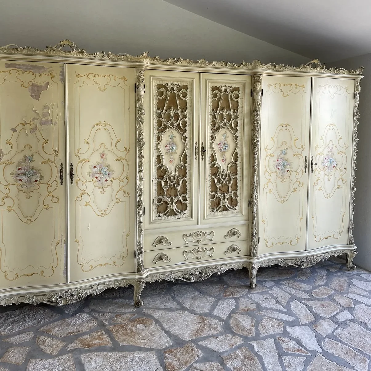 ^European Rococo Style French Three-Door Wardrobe Double Door with Wooden Furniture for Home Use