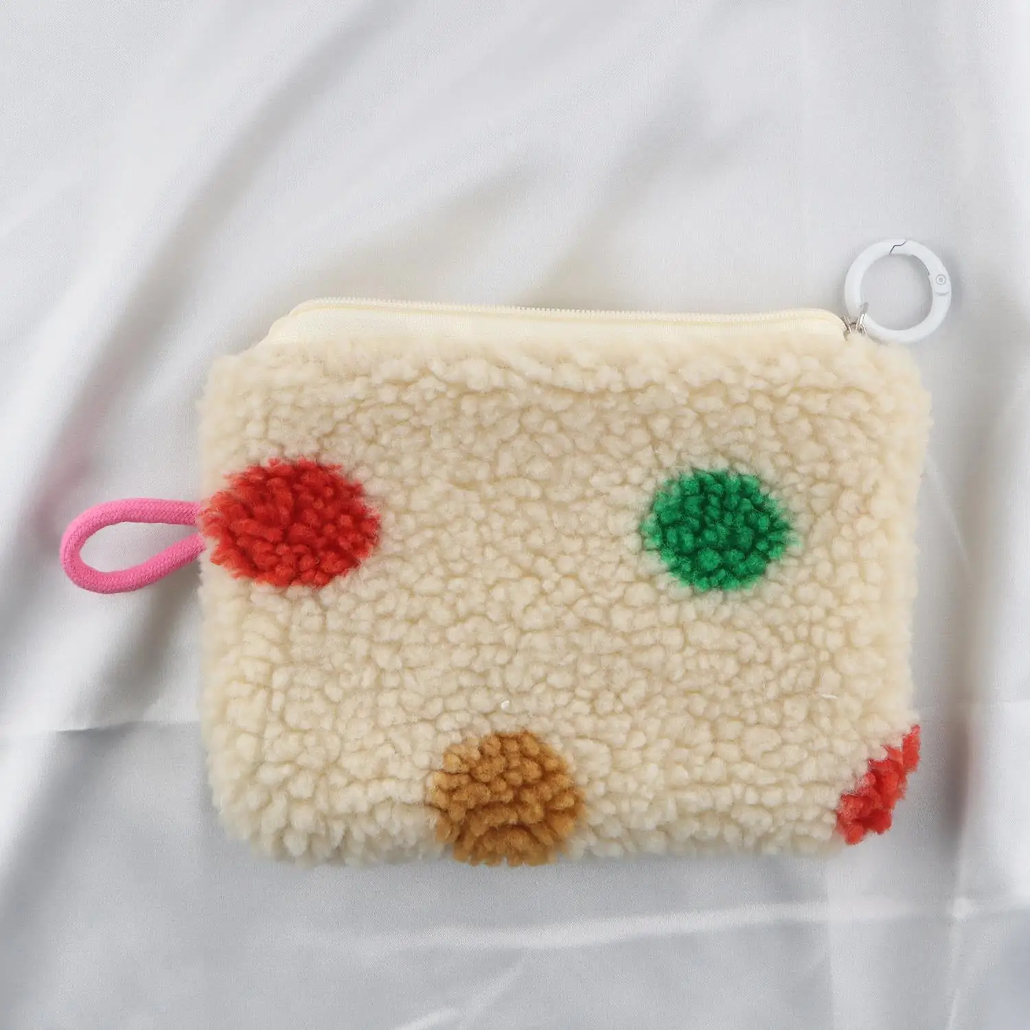 女性用フェイクファーメイク収納ポーチ,大容量トラベルトイレタリーバッグ,カラフルなドット,ぬいぐるみクラッチ,化粧品財布