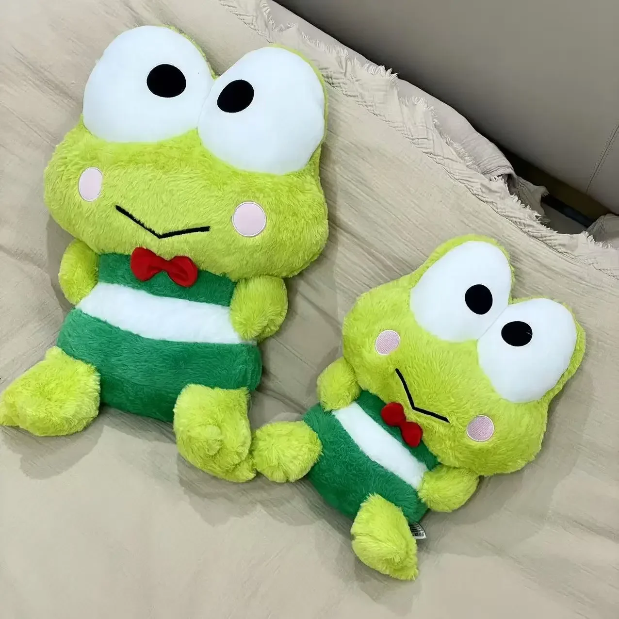 Adorable rana de ojos grandes, peluches suaves de Anime Kero Keroppi, juguete de peluche, sofá cama, almohada, decoración del hogar, regalos de navidad