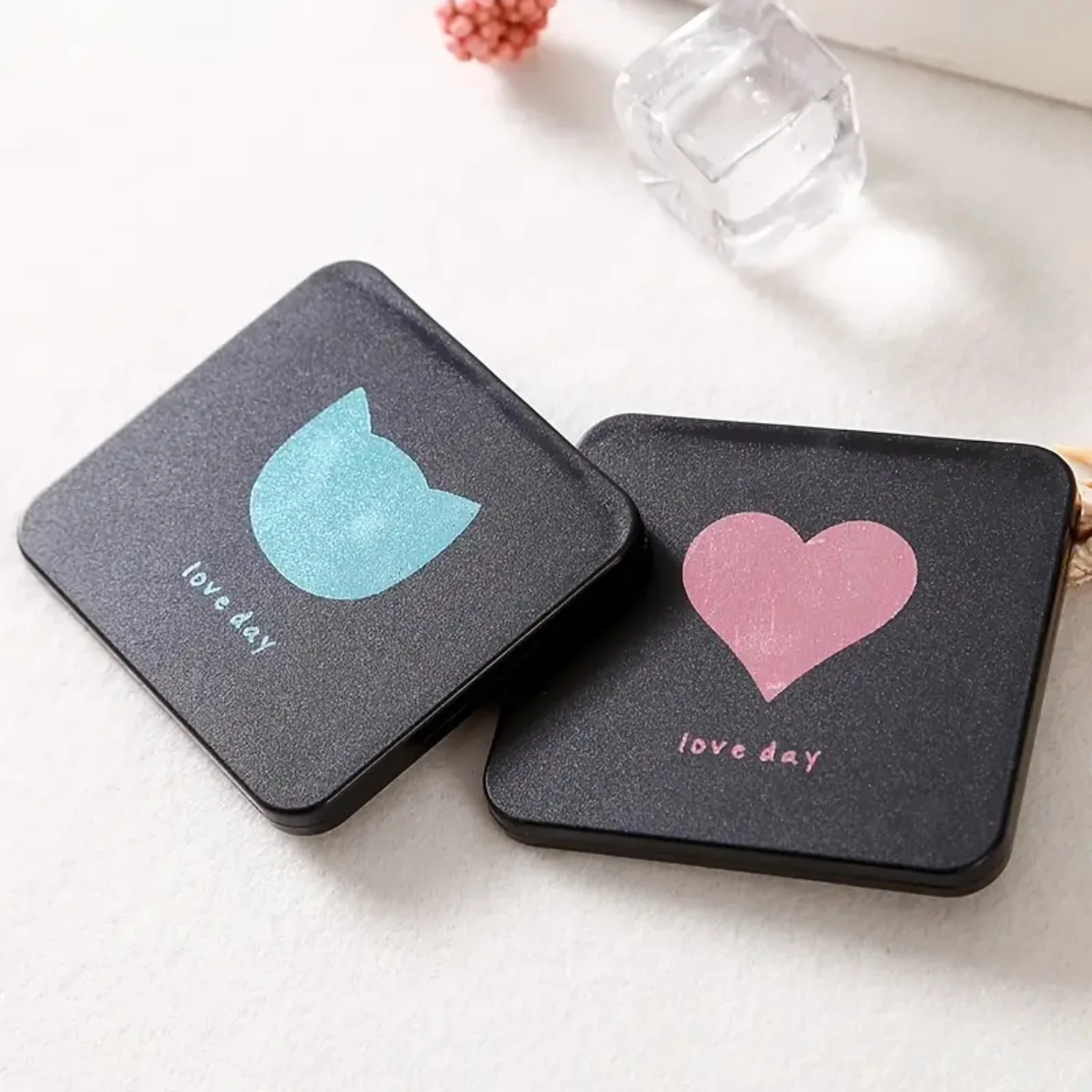 Travel-sized, Double-Sided Compact Mirror for Women, Handheld Square Foldable Makeup Mirror in Handbag, Portable Pocket Cosmetic