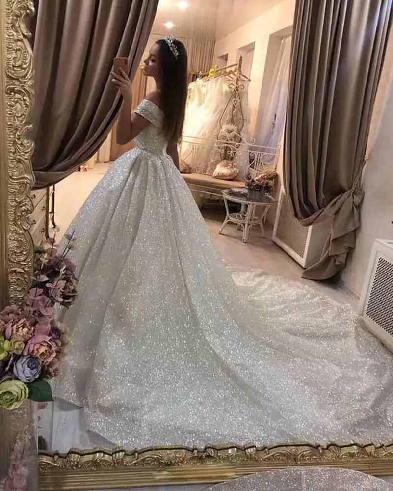Open back Ball Gown Lace Wedding Dresses for Bride 2025 Off Shoulder A Line Princess Bridal Dress with Sleeve Train YX026