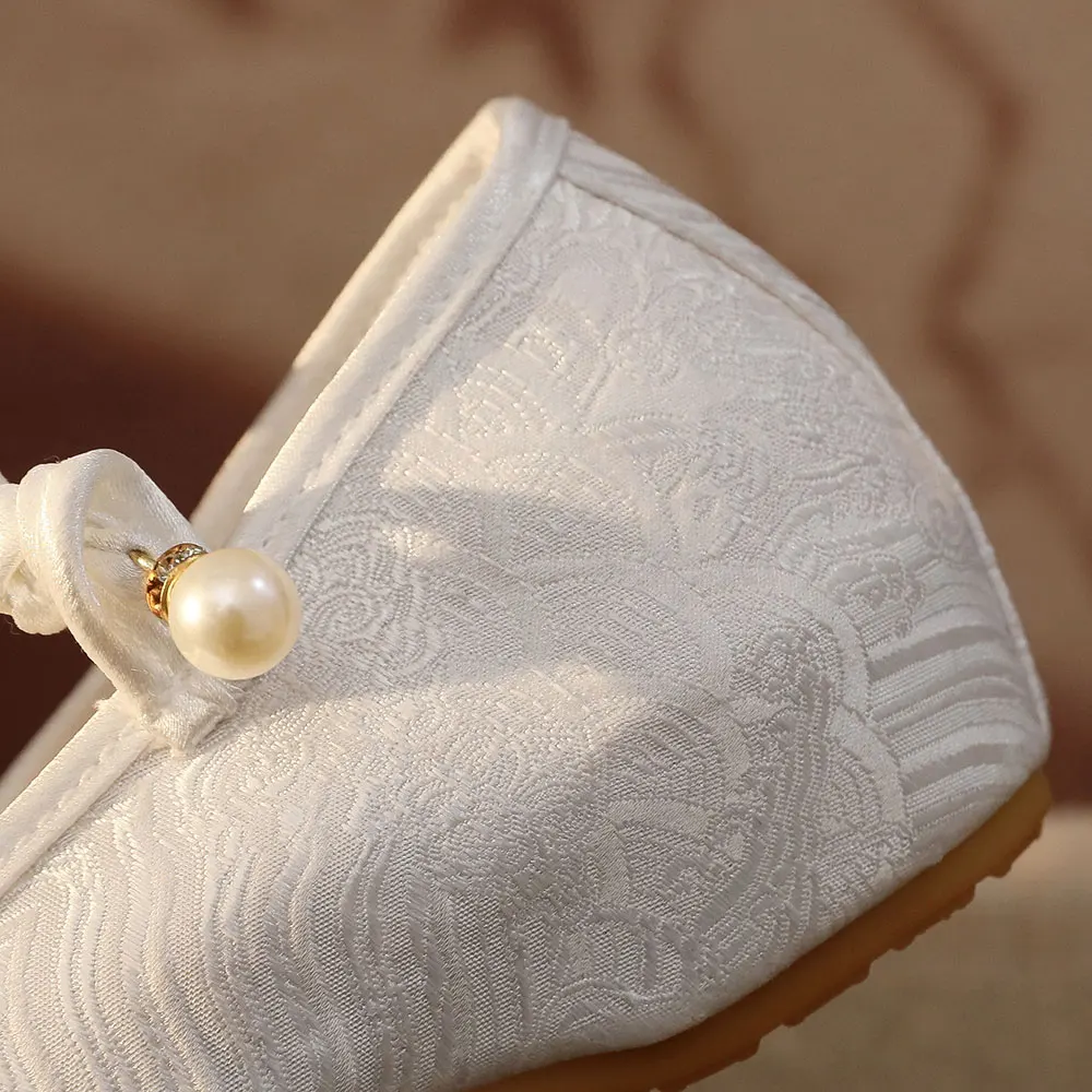 Veowalk Vintage Chinese Style Cotton Fabric Women Round Toe Shoes Comfortable Ladies Embroidered Pearl Decoration Ballet Flats